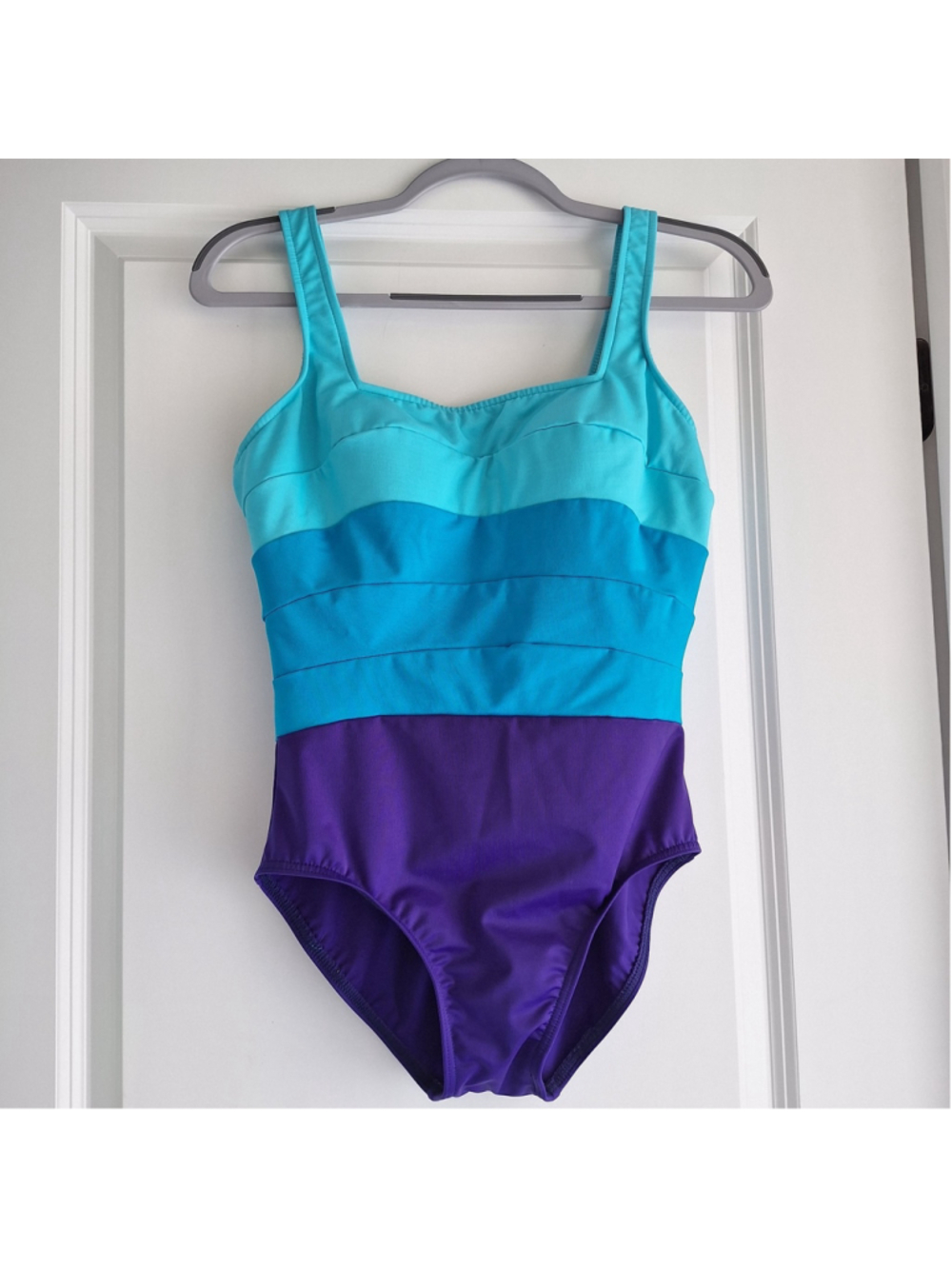 Miraclesuit One Piece Swimsuit Womens Size 10 Blue Purple Beach Tummy Control